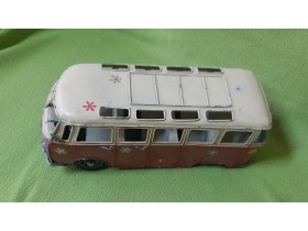 Stari rucno pravljeni autobus - igracka